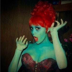 Meet your Posher, Lynn